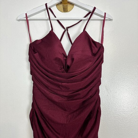 LA FEMME Strappy Back Ruched Trumpet Gown in Dark Berry Size US 12 - Picture 3 of 7
